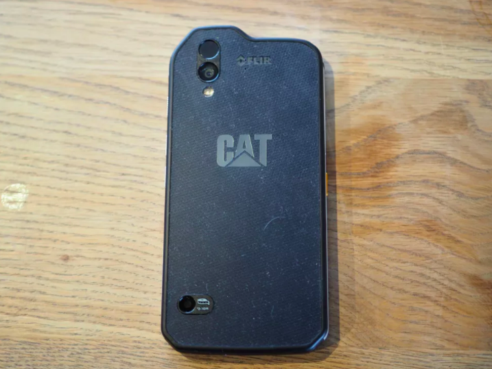Cat S61 — защищенный смартфон, что «видит» сквозь стены