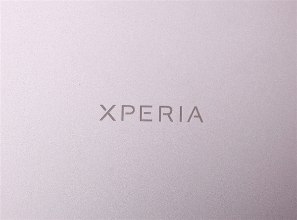Sony Xperia XZ2 Compact: компактный флагман показали на фото
