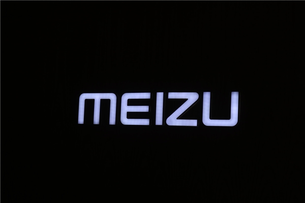 Серия Meizu 15: изображения и характеристики с сайта TENAA