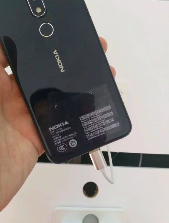 Nokia X или Nokia X6 показали во всей красе на «живых» снимках