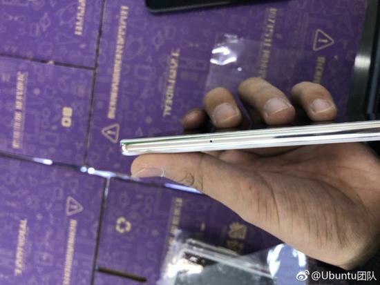 Xiaomi Mi7 на фото: металл и керамика задают тон