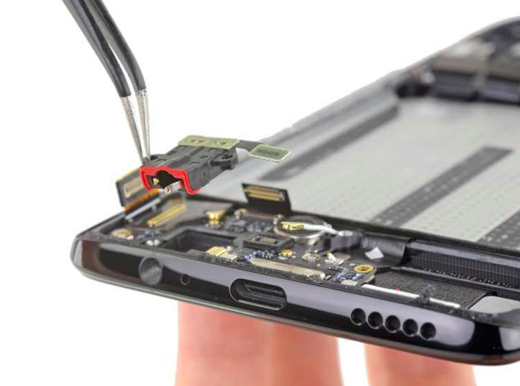 OnePlus 6 стал более сложным в ремонте, чем OnePlus 5T