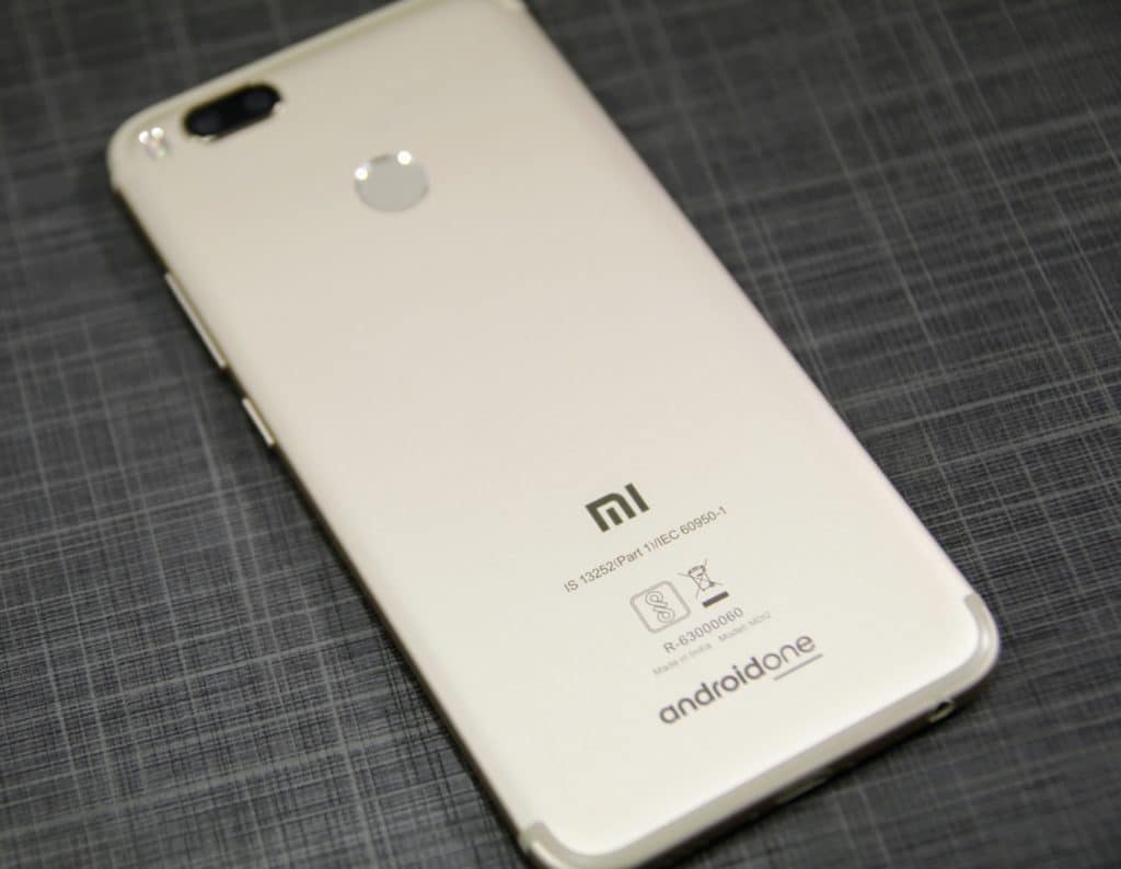 Xiaomi Mi A2 не будет. Но смартфоны Xiaomi со стоковым Android выпустят