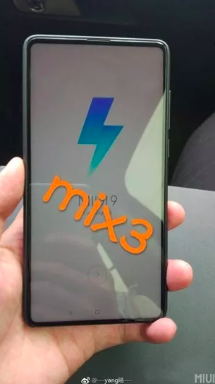 Полноэкранный Xiaomi Mi Mix 3 позирует на фото