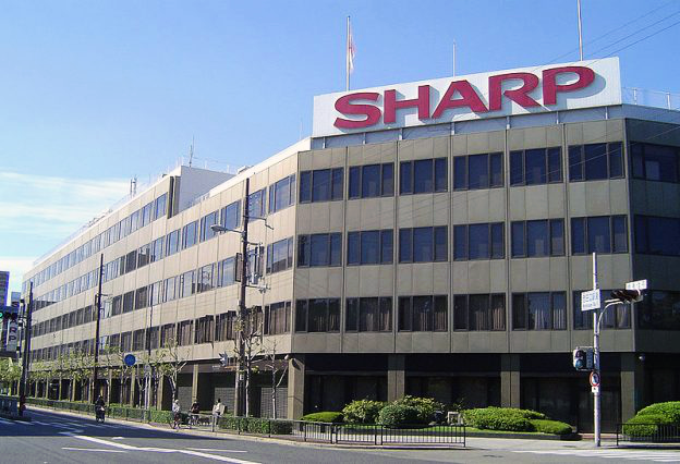 Sharp осваивает производство OLED-дисплеев