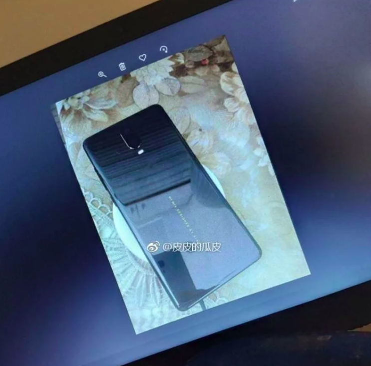 Фотографии Xiaomi Mi Mix 3: таким ли будет будущий флагман?
