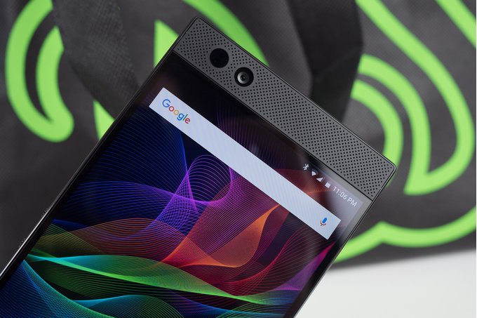 Razer подтвердила выход второго своего смартфона до конца года. Ждем Razer Phone 2