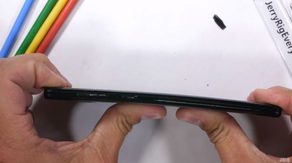 Samsung Galaxy Note 9 пережил испытание на прочность